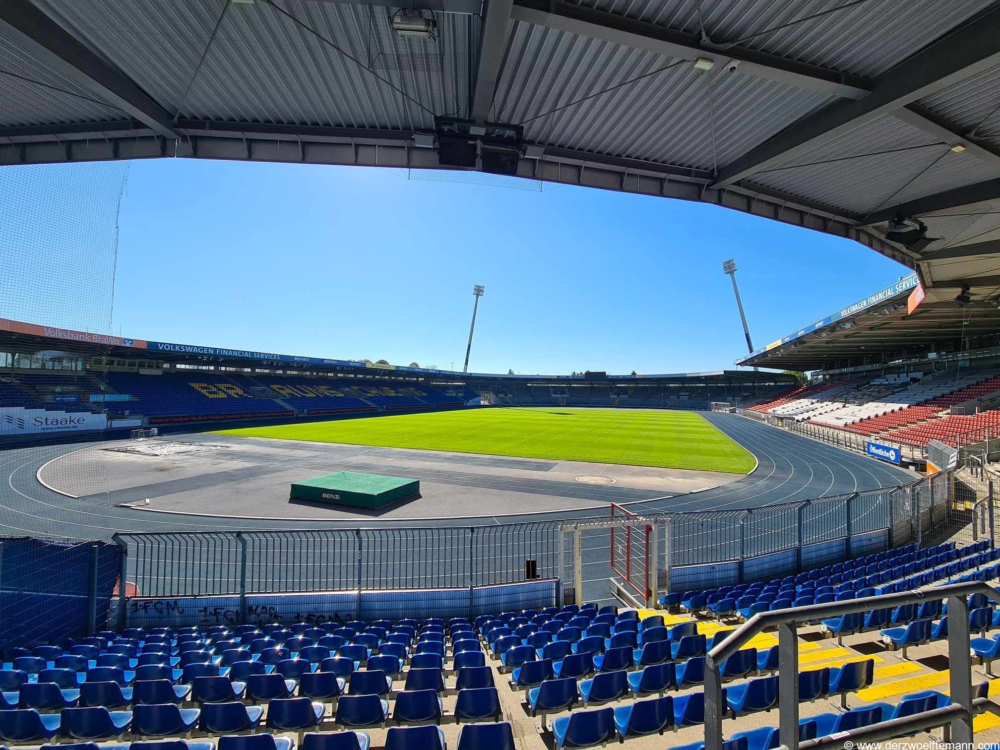 EintrachtBraunschweig239D12M