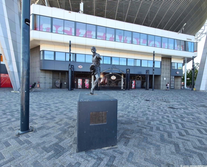 PSVEindhoven278D12M