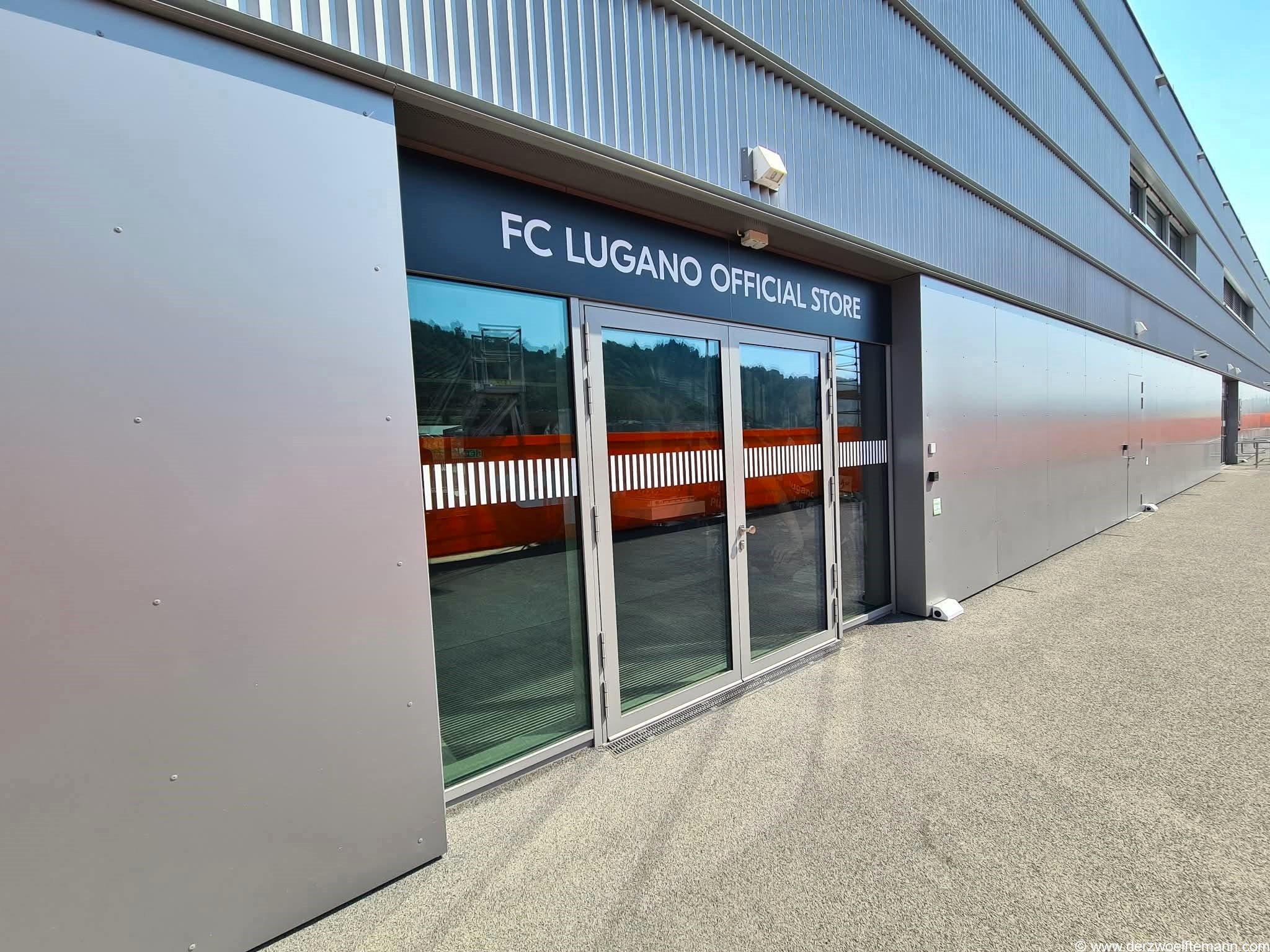 Luganesi56D12M